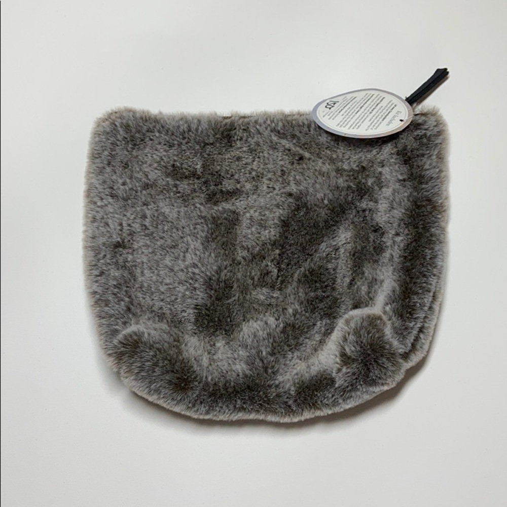 FREE w/purchase - makeup bag